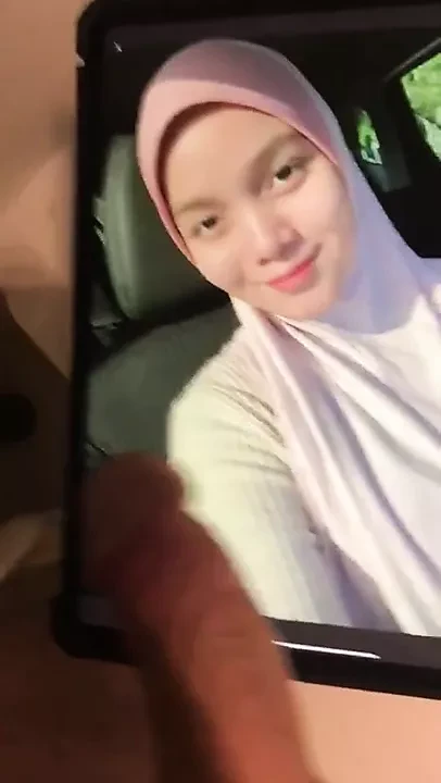 Malezyalı ünlü anissa cumtribute