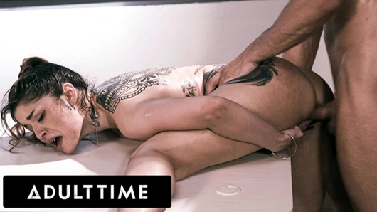 Yetişkin zamanı - sapık profesör agresif bir şekilde eski öğrencisi vanessa vega'yı sikiyor! büyük yüz ile!