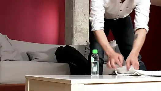 Seksi ve güzel kız masajdan sonra anal sikişiyor