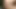 Tatlı kız dildo ve parmaklarıyla mastürbasyon yapıyor, yakın çekim