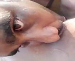 Erkek arkadaşla plaj keyfi