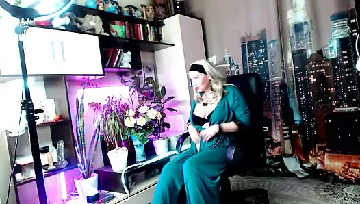 Üvey annem web kamerası sürtüğüm! Immodest dans, yakın çekim amcık ve 45+ formatta bir kaltağın dürüst mastürbasyonu!