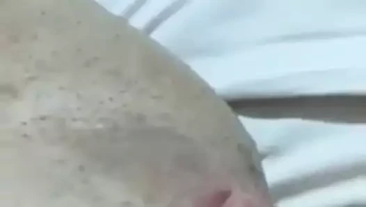 Tiktoker çıplak ev hanımı