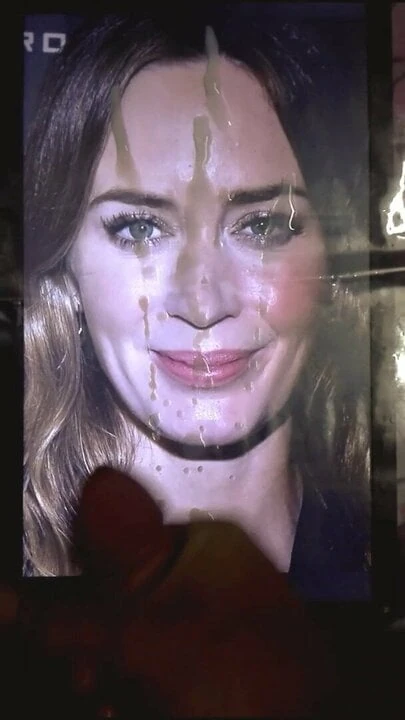 Emily blunt boşalma anısına