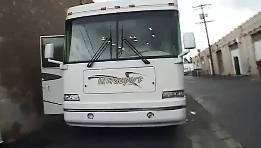 Sıcak ve sapık anal seks ile harika bir video