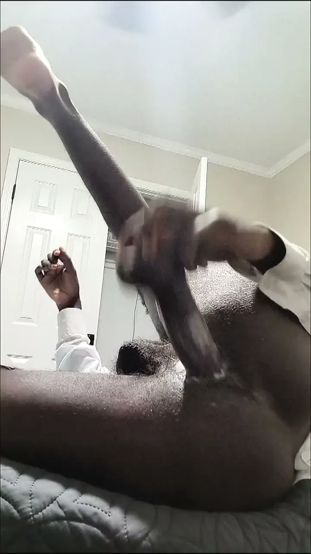 Kremamsı Femboy Amına Derin BBC Dildo Sokuşları