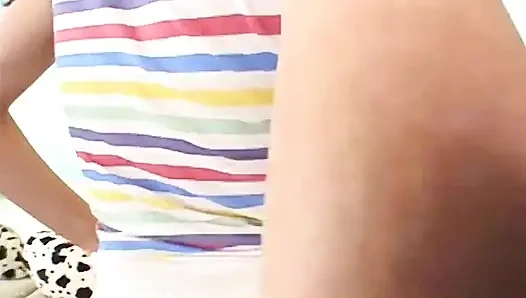 Baştan çıkarıcı üvey anne üvey kızını ilk üçlü seksine getiriyor