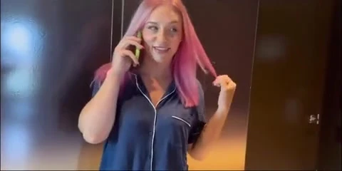 Sexy Hotwife