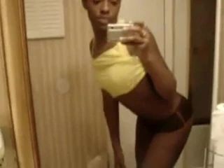 Abanoz hottie filmler kendini içinde the mirror