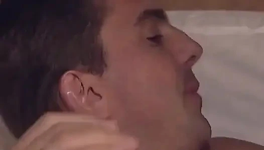 Fransa'dan mükemmel bayan yarak üzerinde becerilerini gösteriyor