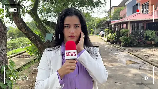 Seksi bir muhabir, haber için sert bir şekilde sikişiyor!