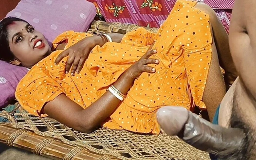 Bangladeşli ateşli ev hanımı kocasıyla sert sikişiyor