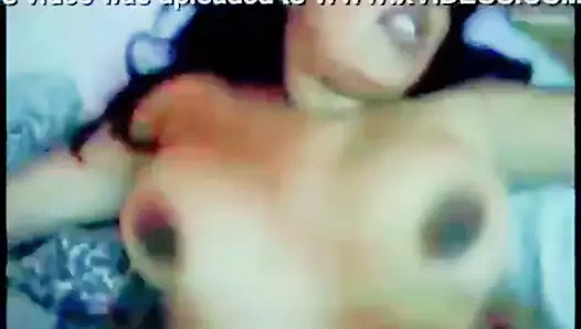 Mi nombre es alicia quispe me gusta que me deen duro