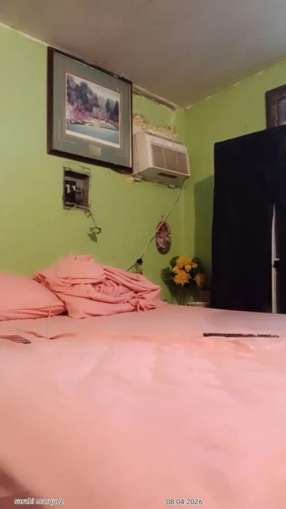 Ateşli bekar bichi evde tek başına hayali kocayı oynuyor | Klip 2