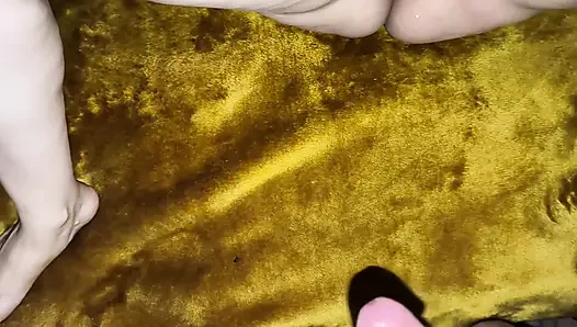 Halab'lı Suriyeli kız Cezayirli büyük Arap yarağıyla anal seks yapıyor domaltmalı misyoner pozisyonunda biniyor