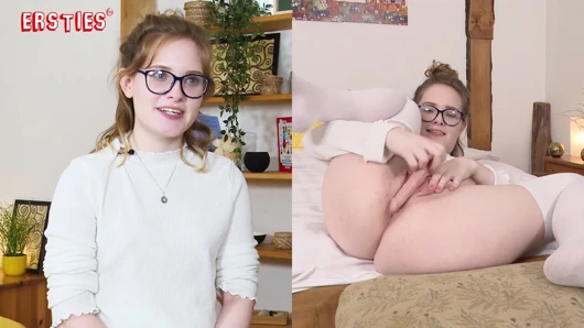 Ersties - luna a şehvetli amcığını azgın bir dildoyla şımartıyor