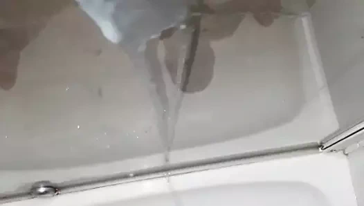 Duşta döl sıçraması