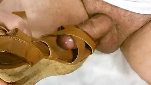 Cum içinde eş kahverengi kork takozlar