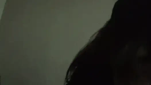 Aldatan evli kadın komşuyu kahve içmek için davet ediyor