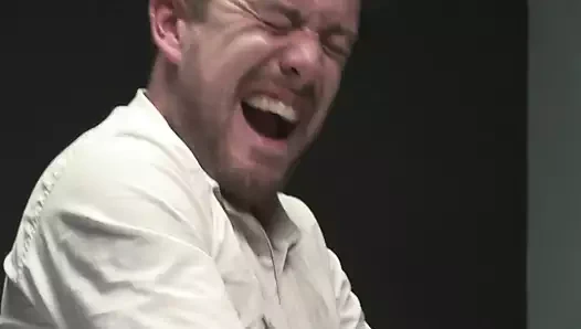 Mira Sunset, seksi siyah iç çamaşırlı sarışın gözleri bağlı bebek Luke Hotrod'ı sikmeyi seviyor, seksi dövmeli adam