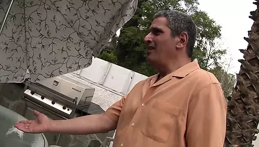 Couple bangs the babysitter and satisfy threesome fetish