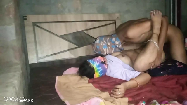 Evlenmeden önce ilk seks - hd Hintli sızdırılmış seks videosu