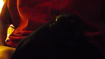Benim horoz okşayarak ve benim yük üzerinden benim şort çekim