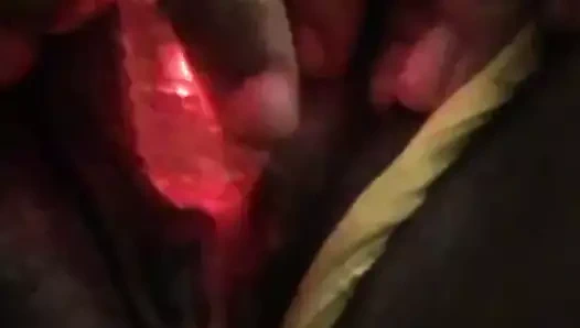 Fışkırtma kaplamalı vibratör hareketini aydınlatın