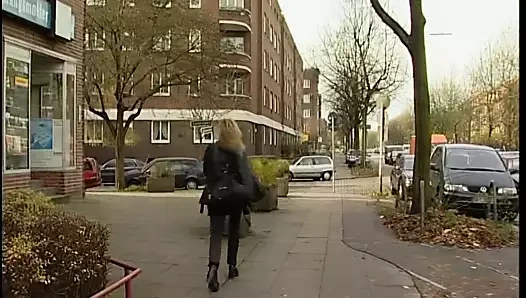 Wette verloren! Jetzt fickt sie stiefvater vor der kamera