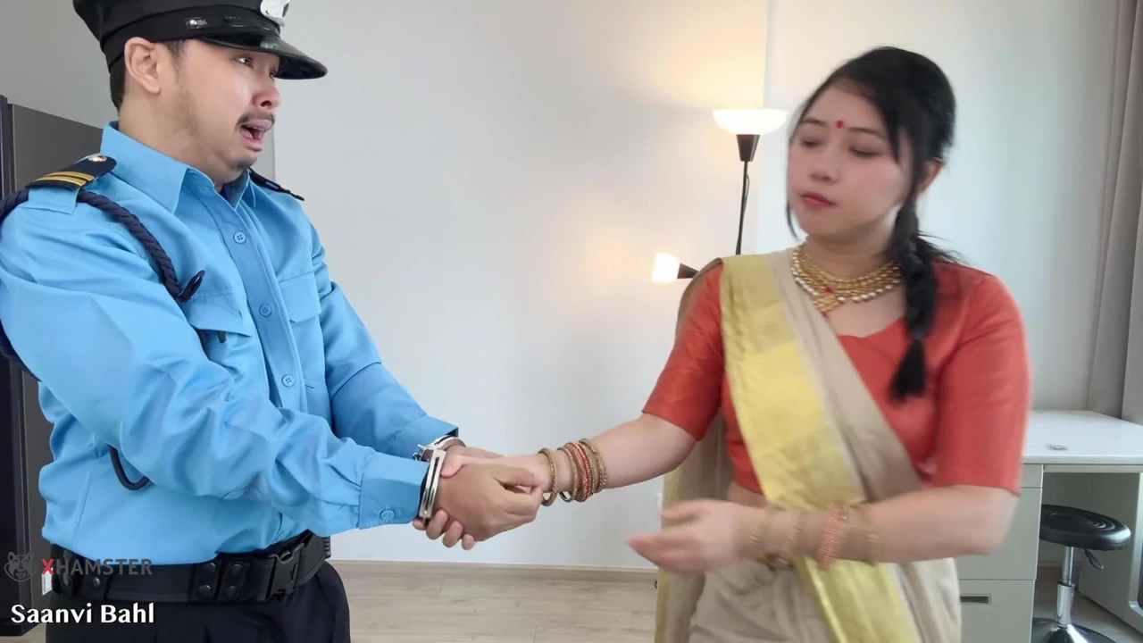 Indian Police, Saanvi Bahl seduce with hardcore Blowjob for Security Guy