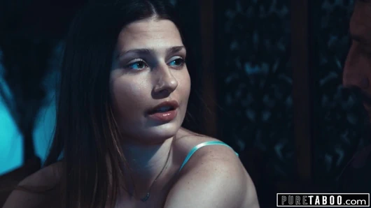 Saf tabu üvey anne üvey amca ile genç yakalandı ve katıldı