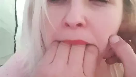 Dasha fahişe çürütüyor