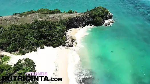 Dik Asya bebek putri cinta gets becerdin üzerinde bir plaj