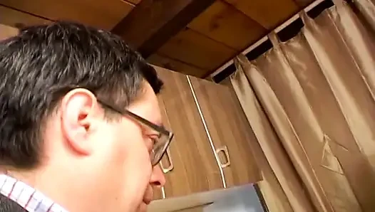 Karım senin kölen... ne istersen yapabilirsin... Her şeyi!!!
