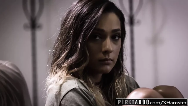 Pure Taboo: юную девственницу обманом склонили к сексу с дядей