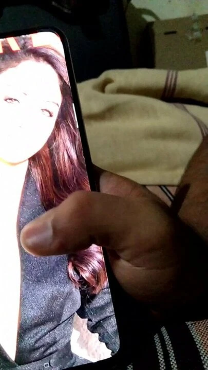 Sandeepa dhar döl ve tükürük haraç