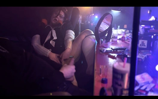 Gece geç saatlerde oyun dölleme ve karşılıklı mastürbasyonla bitiyor