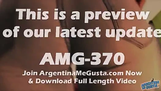 Busty Blonde Teen Has Big Cameltoe In Tight Jeans. Big Juggs