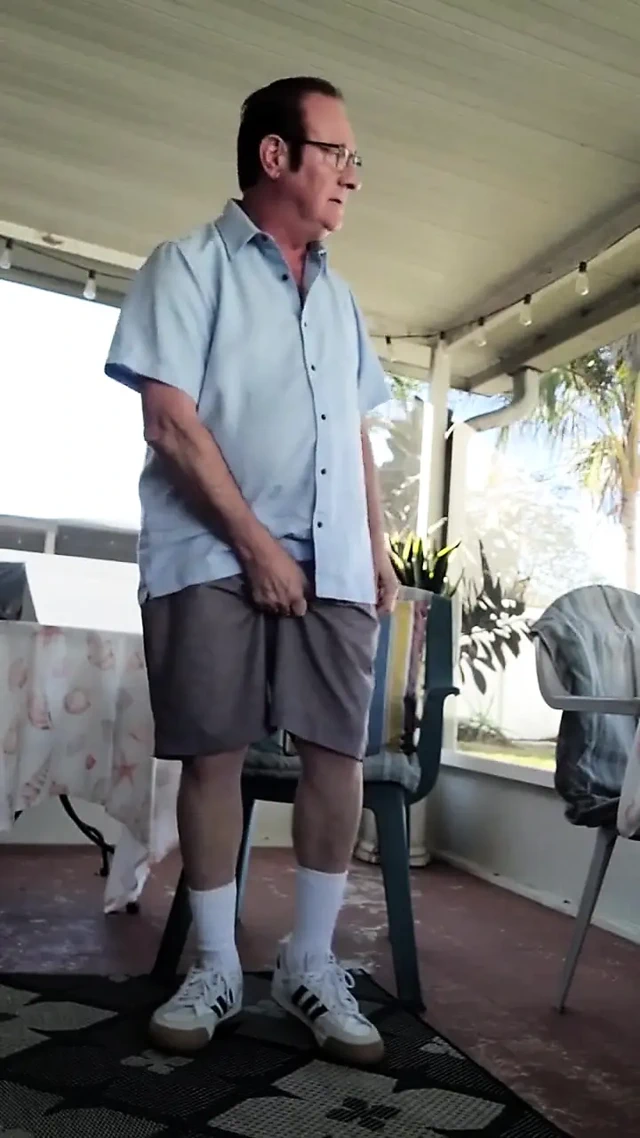 Dışarıda Boşalıyor