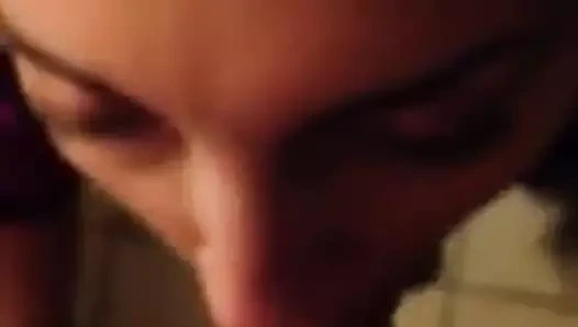 Cum üzerinde eski gf yüz