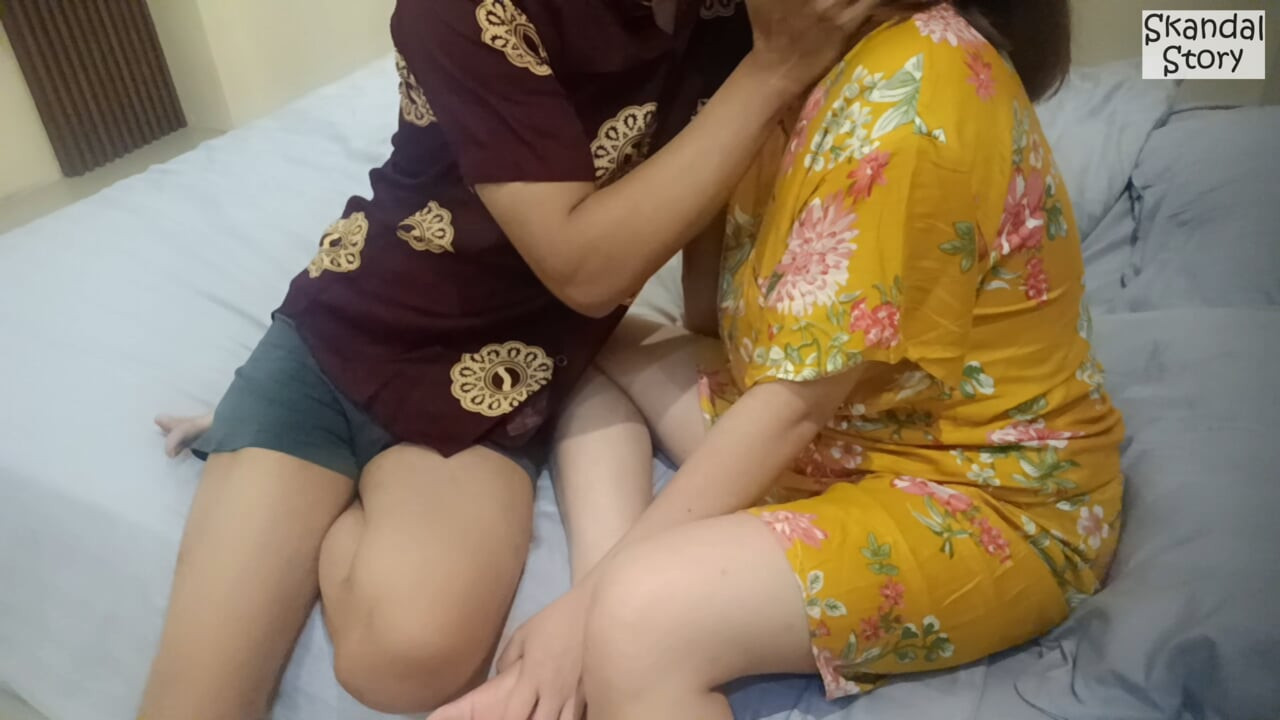 Fucking Beautiful Stepmother In The Hotel