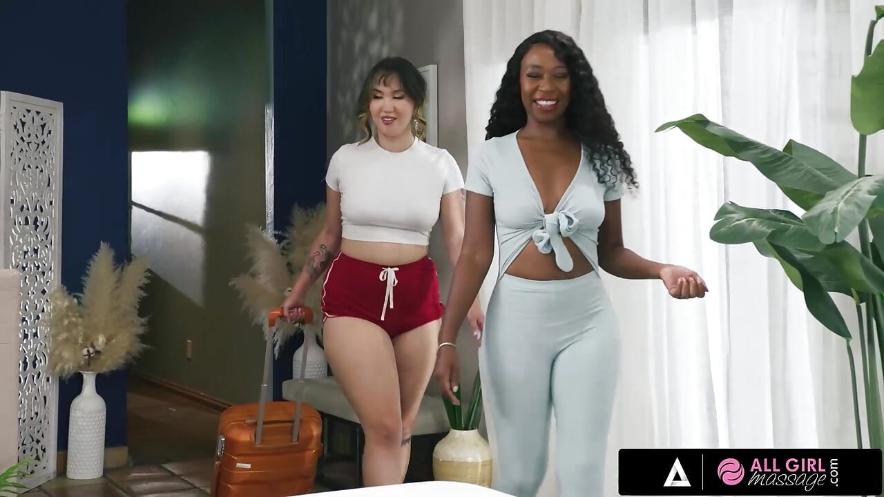 ALL GIRL MASSAGE - bnb sahibi harika makaslama eğlencesine yol açan bir masaj sunuyor