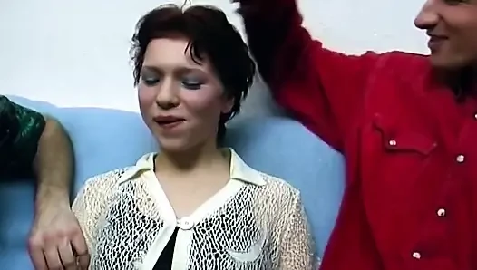 Islak deliklerini genişleyen parmaklarla sarkma azdırma