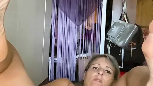 Kocasının yokluğunda, oyun devam ediyor