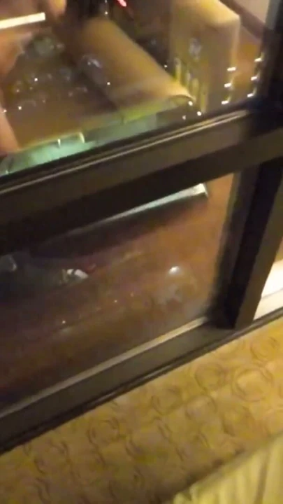 Bir sürtüğü Vegas Penthouse'ta ağzından ve amından siktim | Bölüm 1