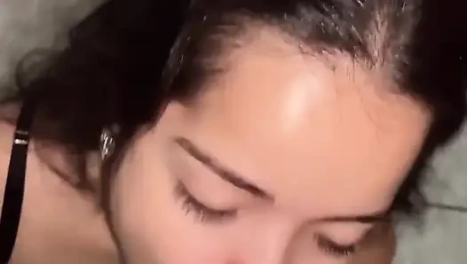Güne lezzetli bir sakso ve o güzel yüzün sütlü ağzıyla başlamak için harika bir yoldur.