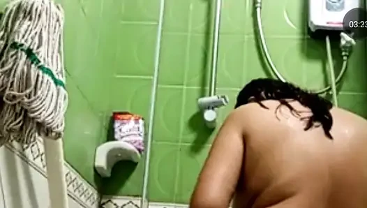 Sadece banyo yaparken izlemek için