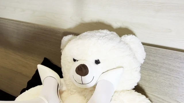 Topuklu Ayakkabılarla Ezme Teddy EP. 1