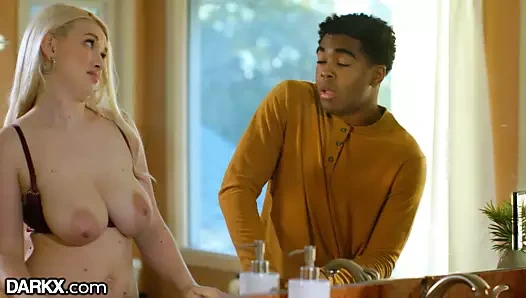 gf'nin büyük doğal göğüsleri için takdir gösteriliyor - darkx