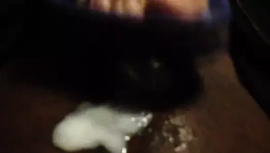 Courtney'nin mavi birkenstock pompası ve döl patlaması